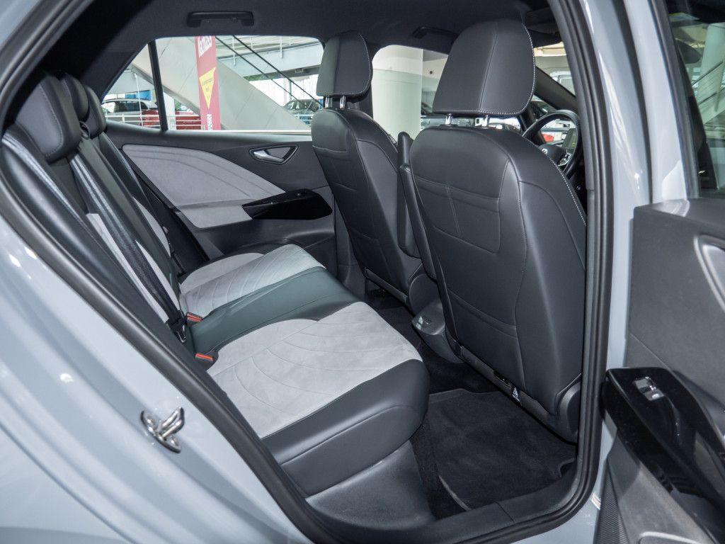 Volkswagen ID.3 Pure Wärmepumpe Navi LED Keyless Sitzhzg., миниатюра 5