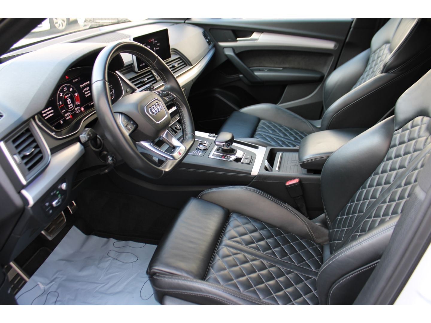 AUDI SQ5 3.0TDI quattro Matrix Pano B&O StHzg 8fach A - Image 7