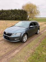 Skoda Octavia Combi 2.0 TDI LED Navi Premium Edition - Skoda Octavia: Premium Edition
