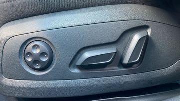 Fahrzeugabbildung Audi A4 Avant 40 TDI quattro S line,S-Tronic,Navi,LED