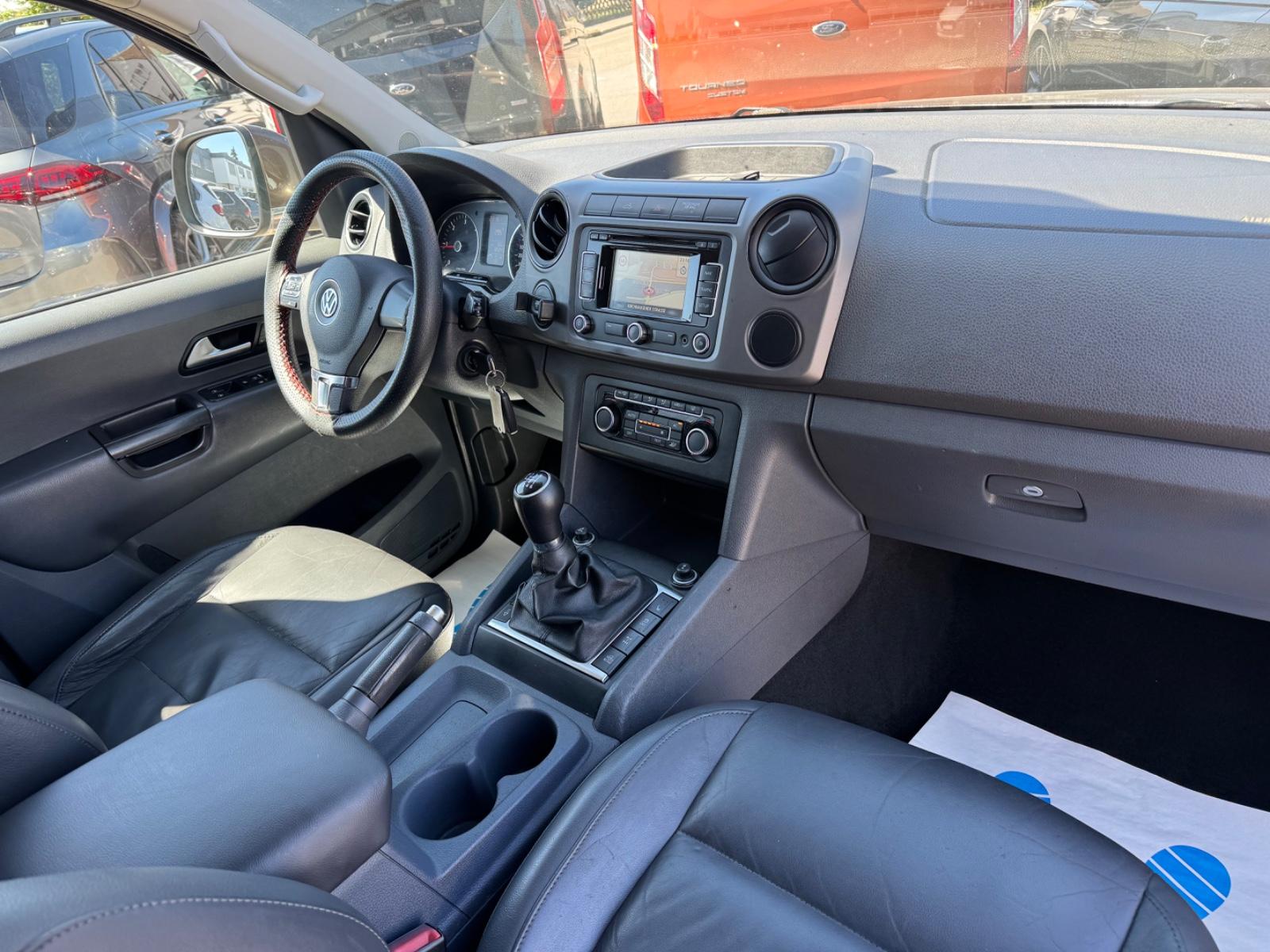 VOLKSWAGEN AMAROK 2.0 TDI 4MOTION 163ch - DOUBLE CAB - INTERIEUR CUIR - ATTELAGE - GPS - CLIMATISATION BI-ZONE
