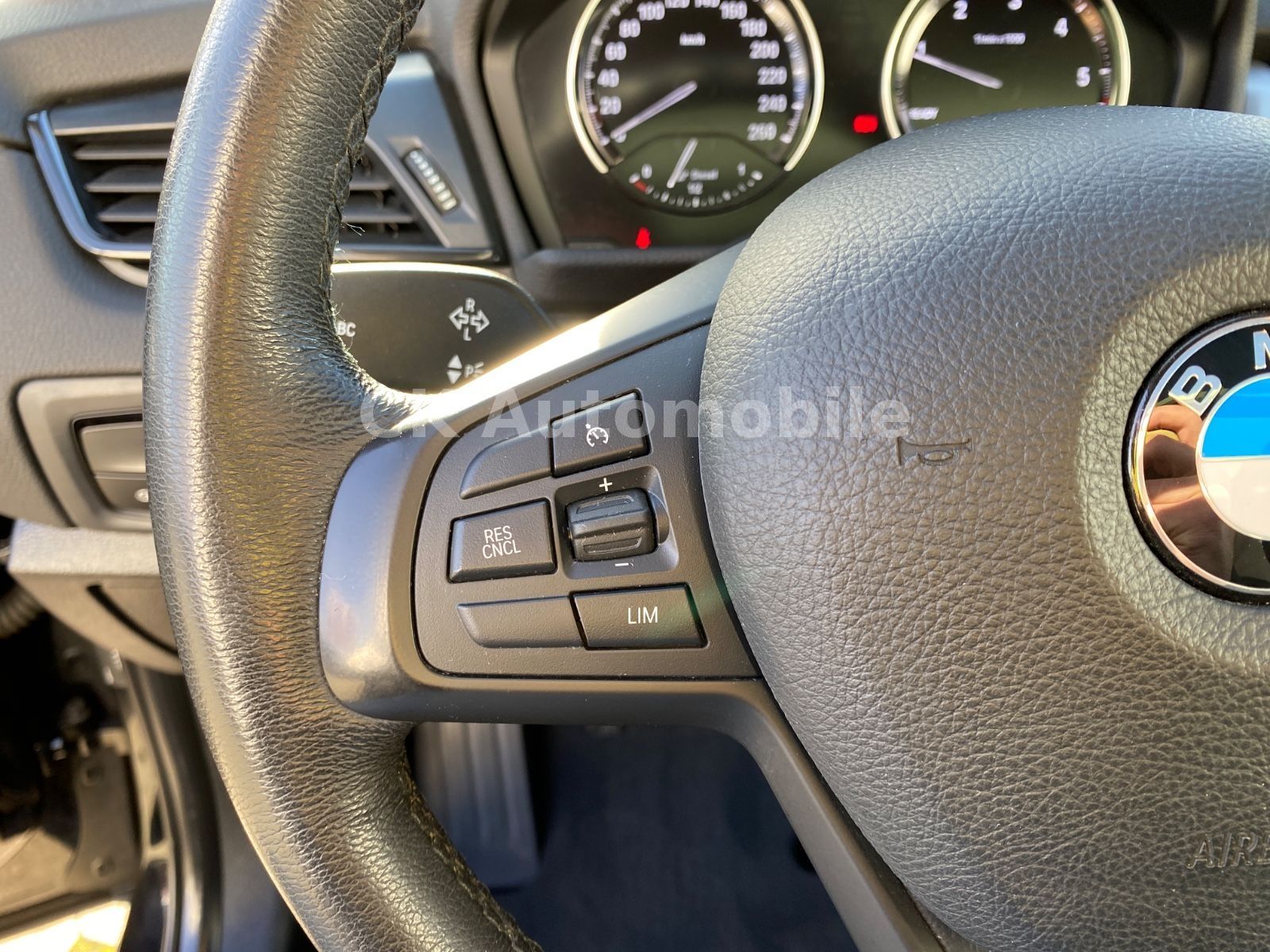 Fahrzeugabbildung BMW 218d Gran Tourer Advantage/Navi/Pano/LED/AHK