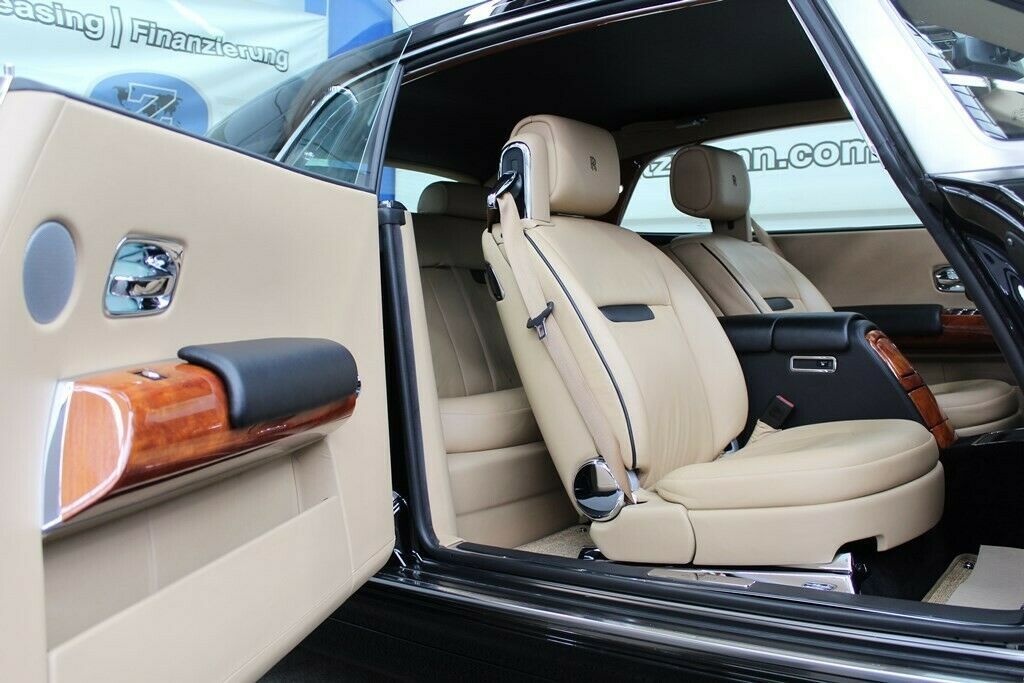 Fahrzeugabbildung Rolls-Royce Phantom Coupé/STERNENHIMMEL/TWO TONE/BESPOKE