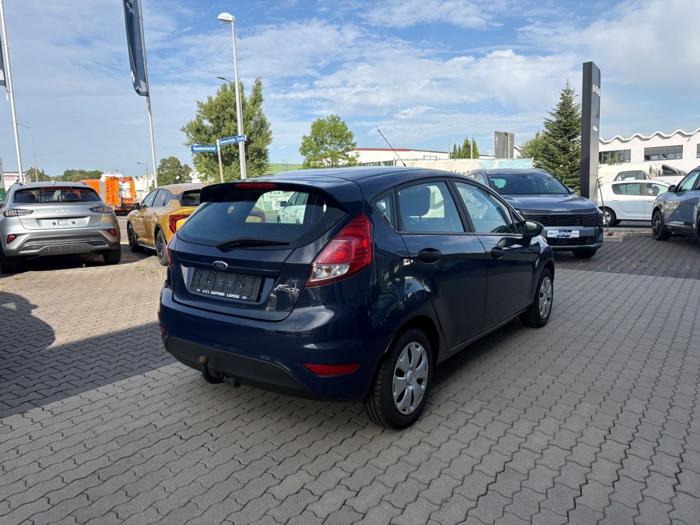 Fahrzeugabbildung Ford Fiesta AHK Klima Radio Zahnriemen NEU