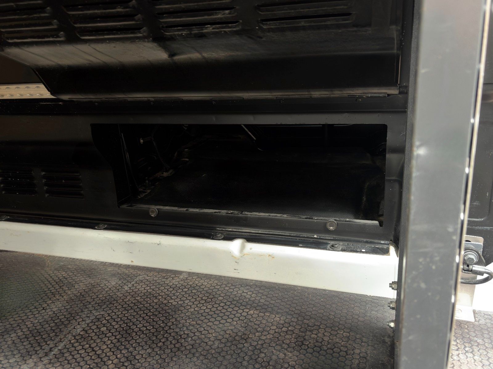 Fahrzeugabbildung Ford Transit Custom 300 L2 H1 Trend Navi Kamera Temp.