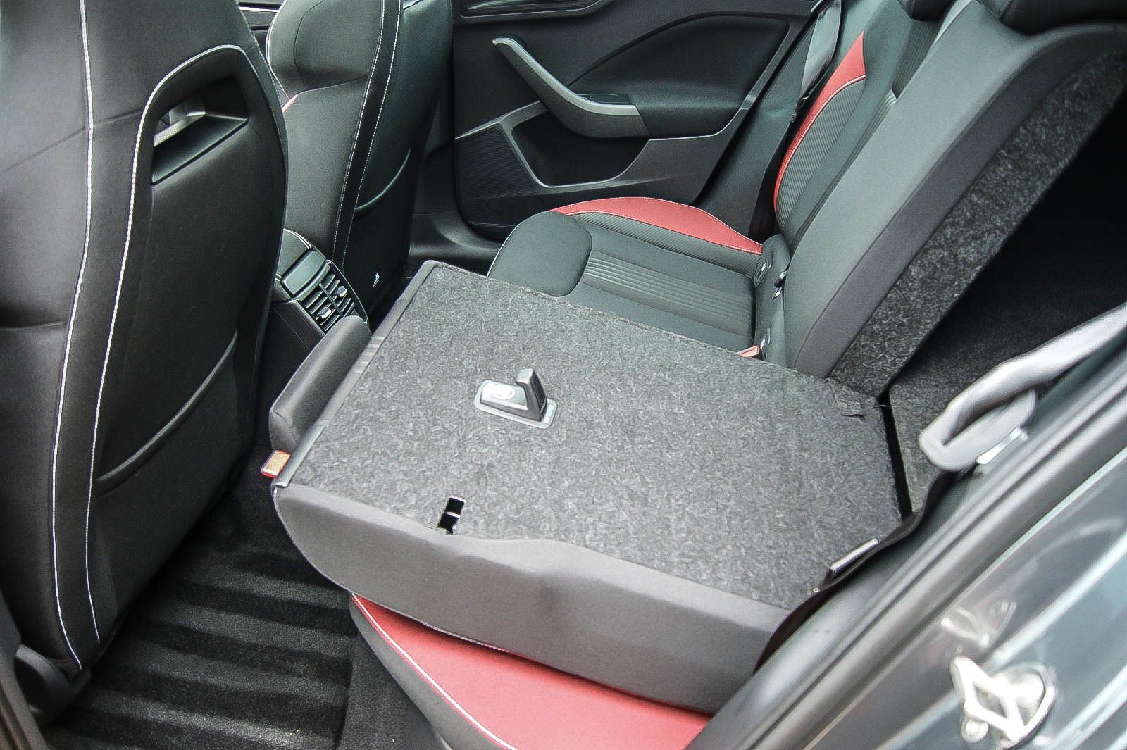 Fahrzeugabbildung SKODA Kamiq 10TSI Monte Carlo PANORAMA LED ANHÄNGERKPG