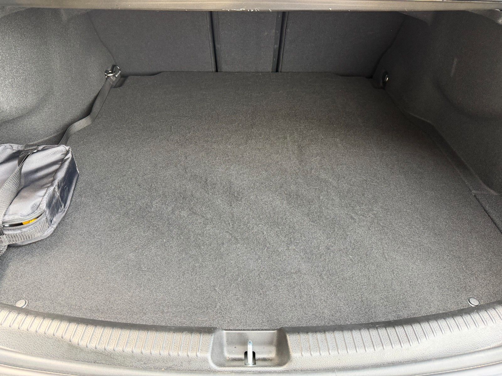 Fahrzeugabbildung Mercedes-Benz C 300 e 4M AVANTGARDE Memory+Burm+Distr+RKamera+