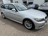 BMW 318 i*Aut*Panorama*PDC*AHK*Top Zustand* - BMW 318 aus 2011: 318i