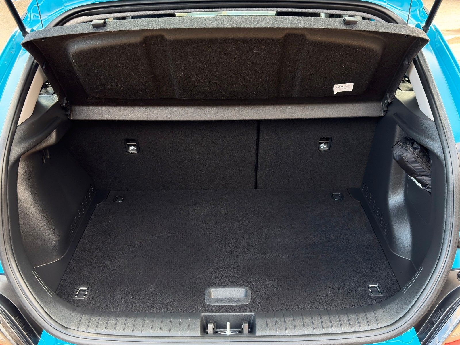 Fahrzeugabbildung Hyundai Kona Select Elektro CarPlay ACC LHZ SHZ DAB+