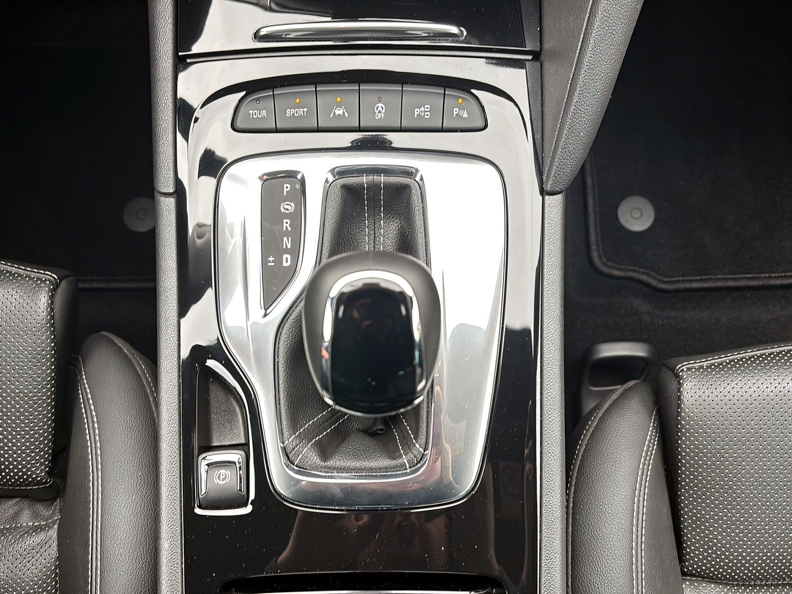 Fahrzeugabbildung Opel Insignia OPC LINE BLACK 360°INNOVATION BOSE STHZ