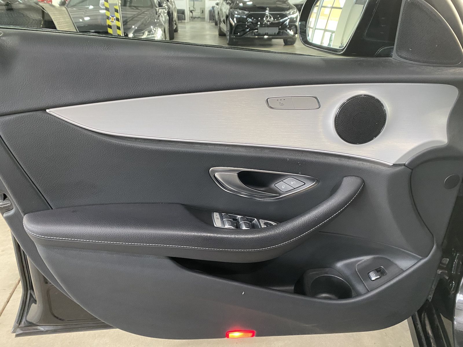 Fahrzeugabbildung Mercedes-Benz E 300 de 4-M T Avantgarde/WIDE/LED-HIGH/RFK/