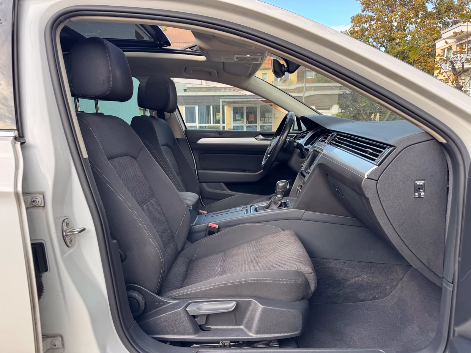 Volkswagen Passat 2015 — photo 11
