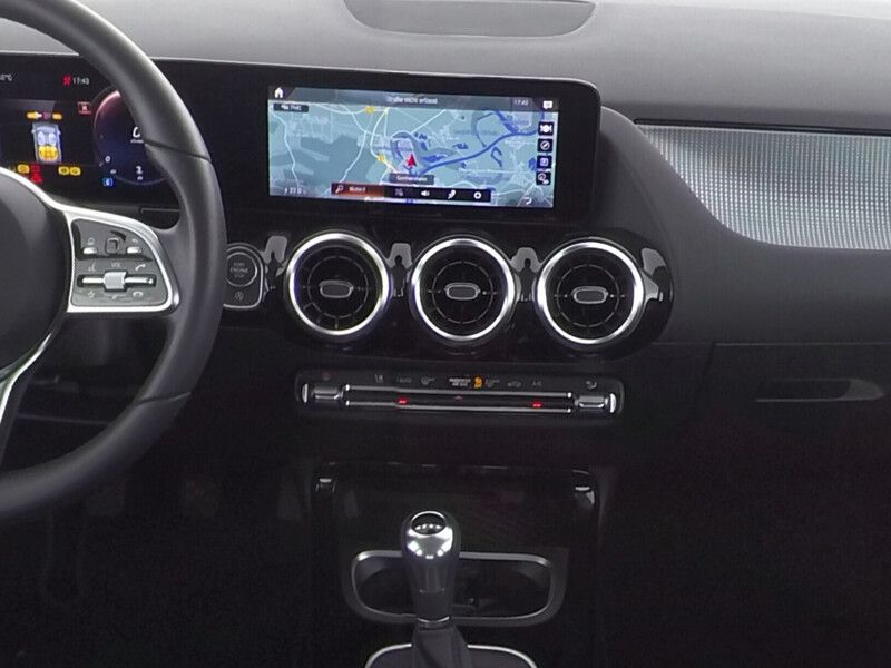 Fahrzeugabbildung Mercedes-Benz B 180 High-End-Navi*Digital Radio*Apple CarPlay