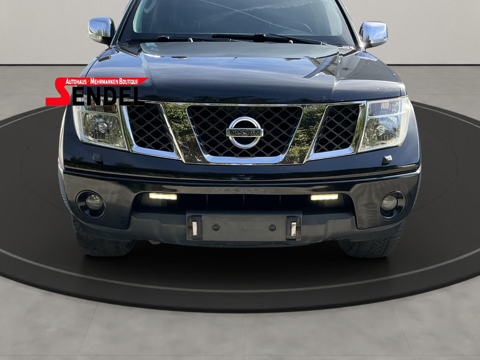 Nissan Navara Double Cab LE 4x4 | 171 ch | BVA | Cuir | Toit ouvrant | Sièges chauffants électriques | Attelage