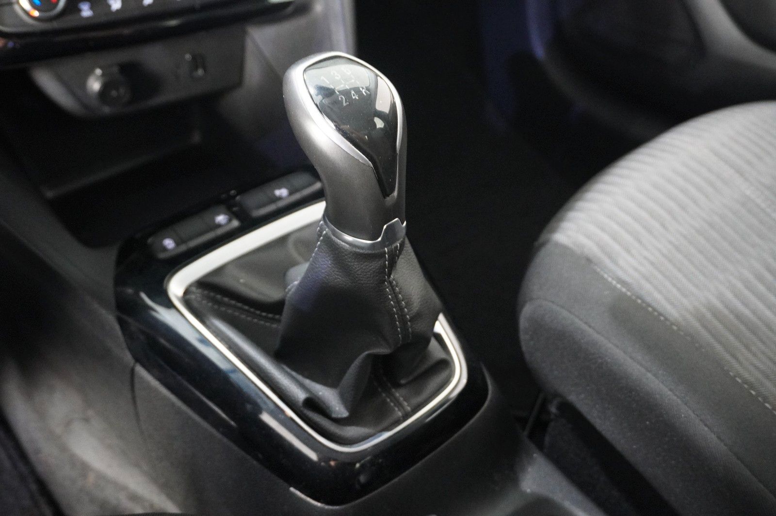 Fahrzeugabbildung Opel Corsa F 1.2 EDITION NAVI/KAMERA/TEMP./PDC/DAB+
