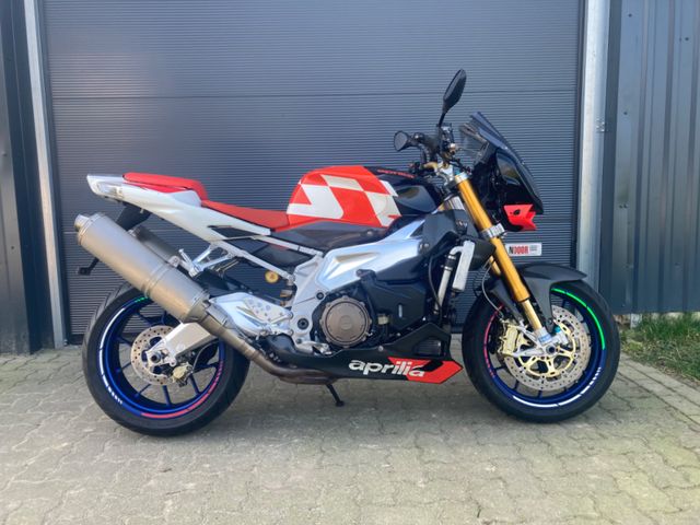 Aprilia RSV 1000 R Tuono Factory