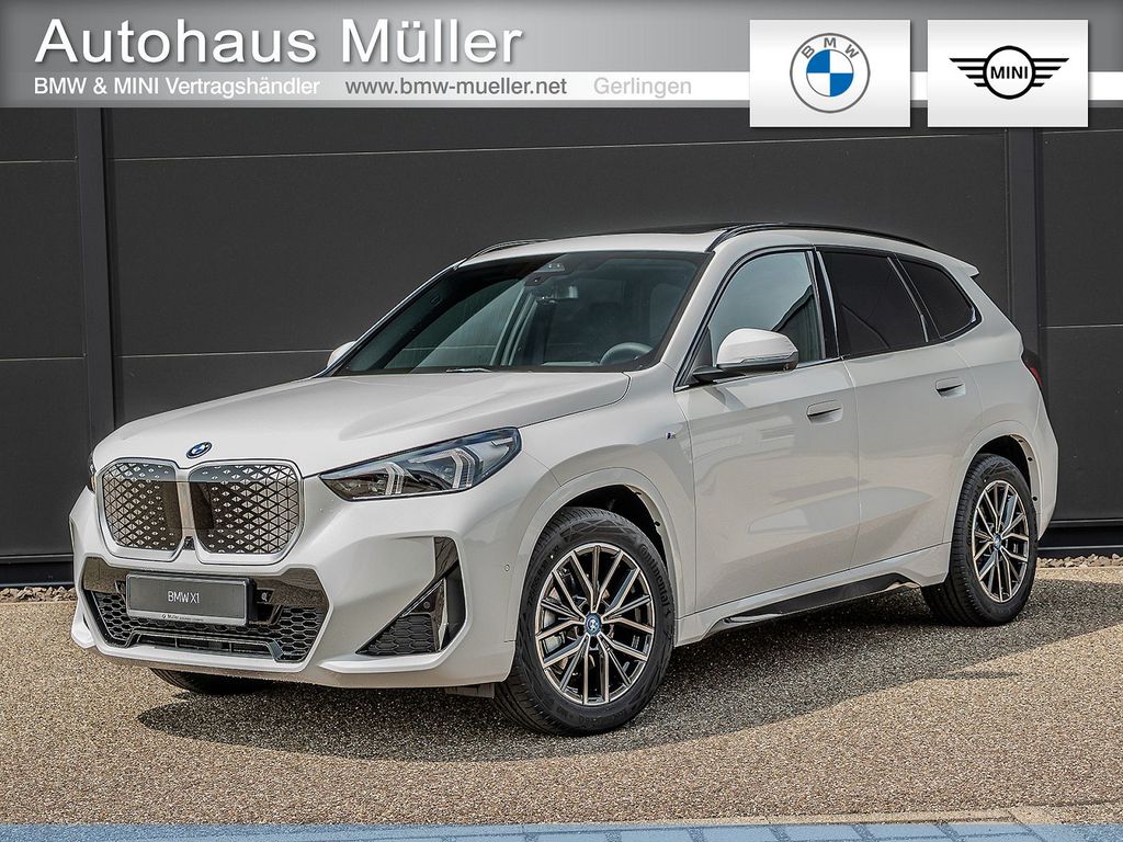 BMW iX1