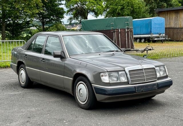 Mercedes-Benz W124 260E Automatik