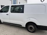 Opel Vivaro - Opel: Firmenfahrzeug