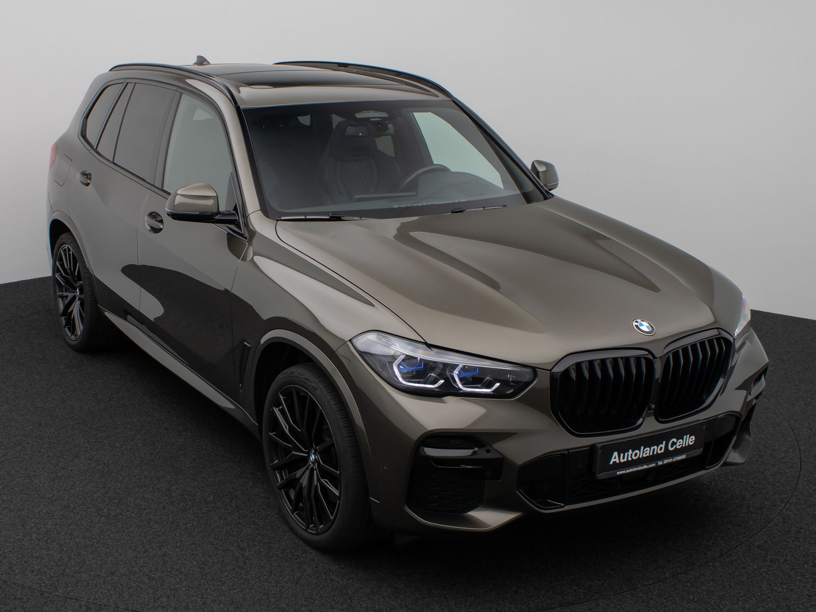 Fahrzeugabbildung BMW X5 xD40d M Sport Panorama Laser 360°HUD DAB H/K