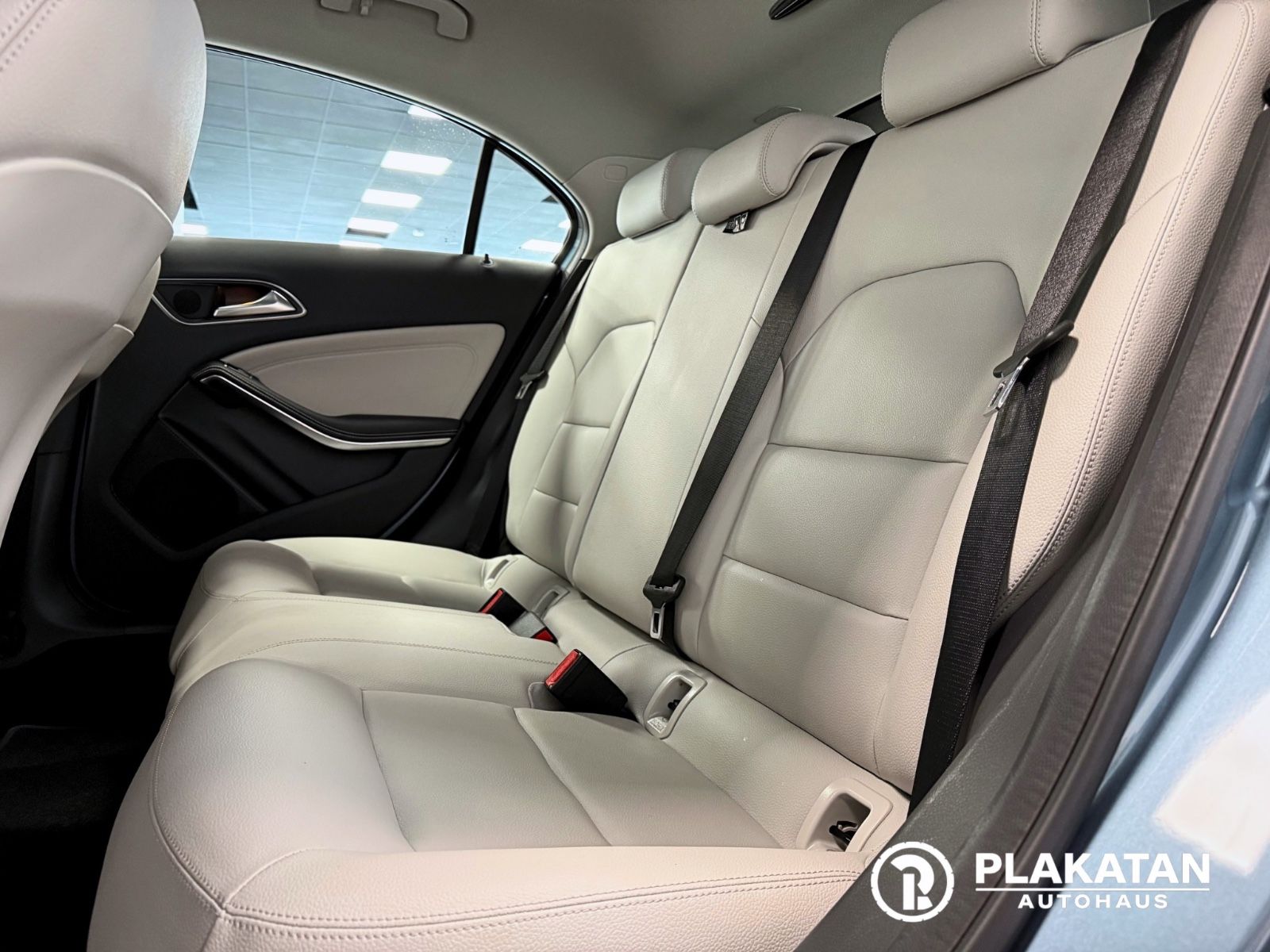 Fahrzeugabbildung Mercedes-Benz A 180 Style Bi-Xenon 1Hand MB-Service
