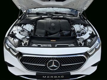 Mercedes E 200 - 11