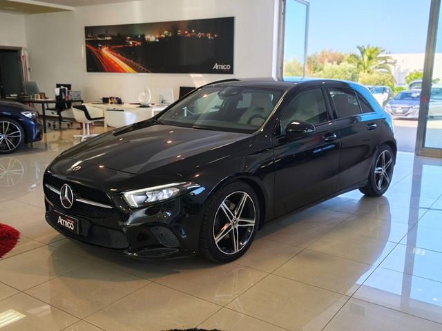 MERCEDES-BENZ MERCEDES Classe A 180 d Auto Premium Pelle Led s