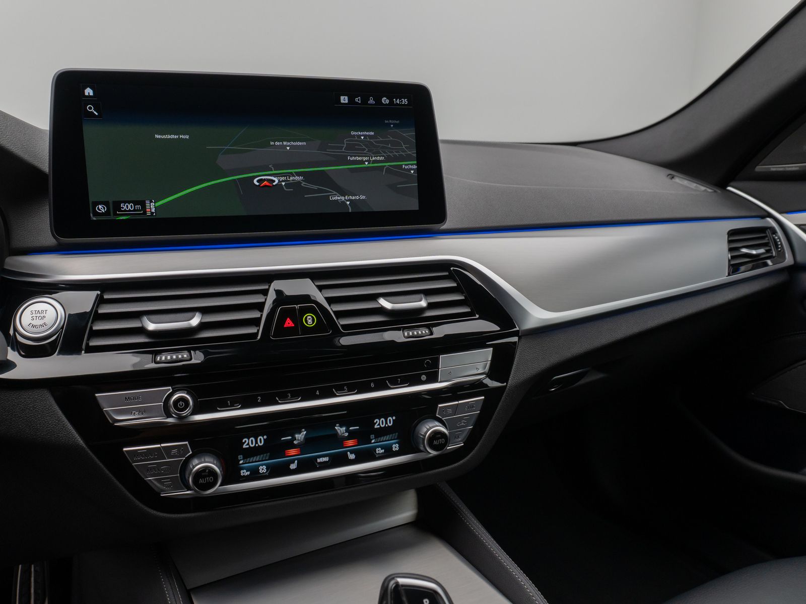 Fahrzeugabbildung BMW 530d xD M Sport Laser Kamera HUD DAB H/K Komfort