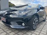 Toyota Auris Touring Sports Design Edition (AHK) - schwarze Toyota Auris