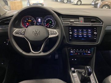 Fahrzeugabbildung Volkswagen Tiguan 1.5 TSI OPF DSG LIFE+NAVI+ACC+APP CONNECT