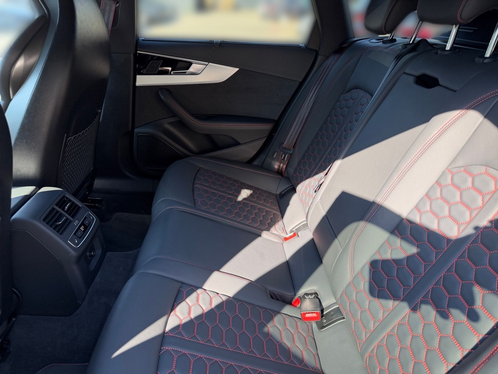Audi RS4 - Bild 10