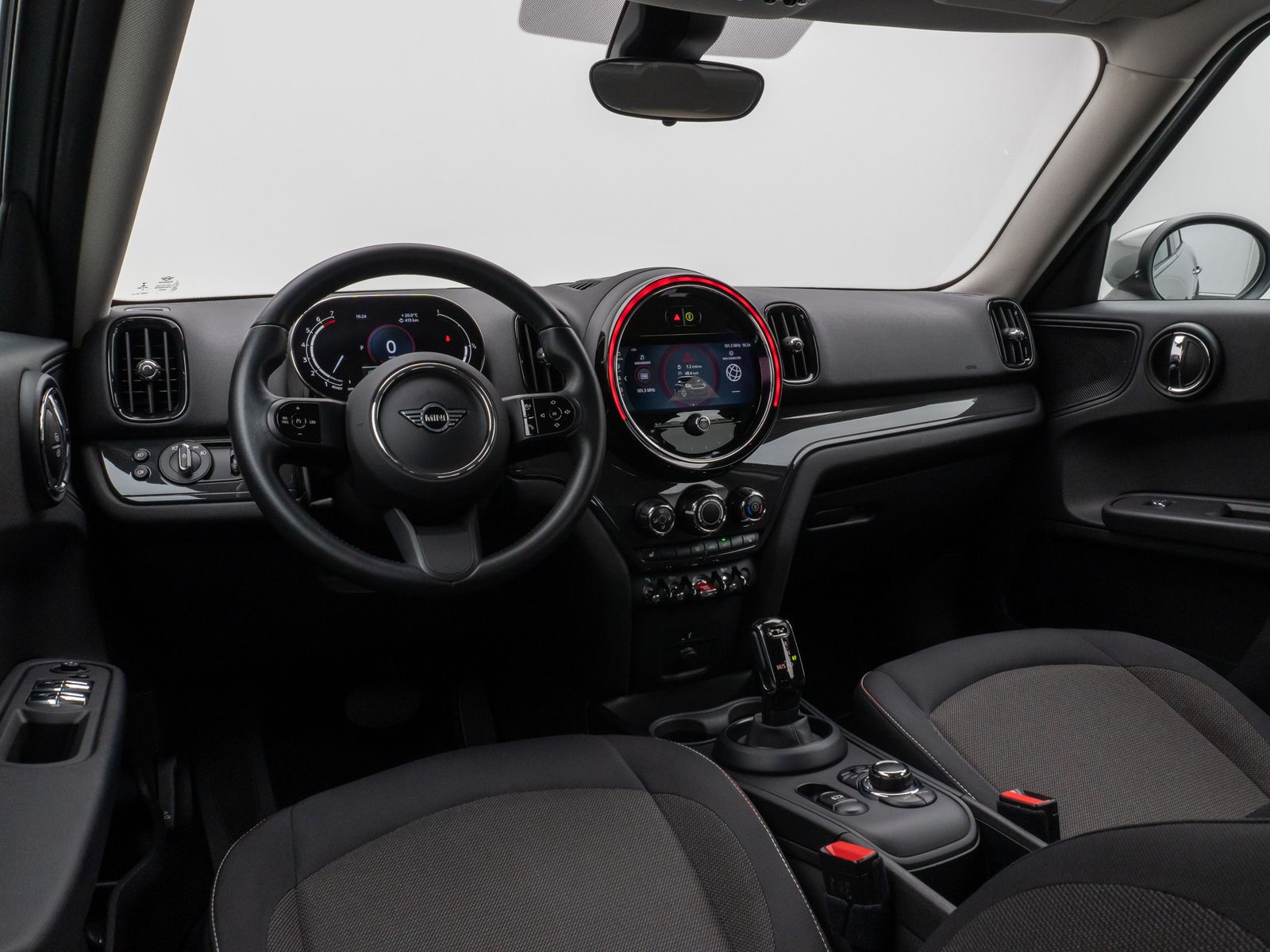 Fahrzeugabbildung MINI One Countryman Essential Trim Kamera AHK LED