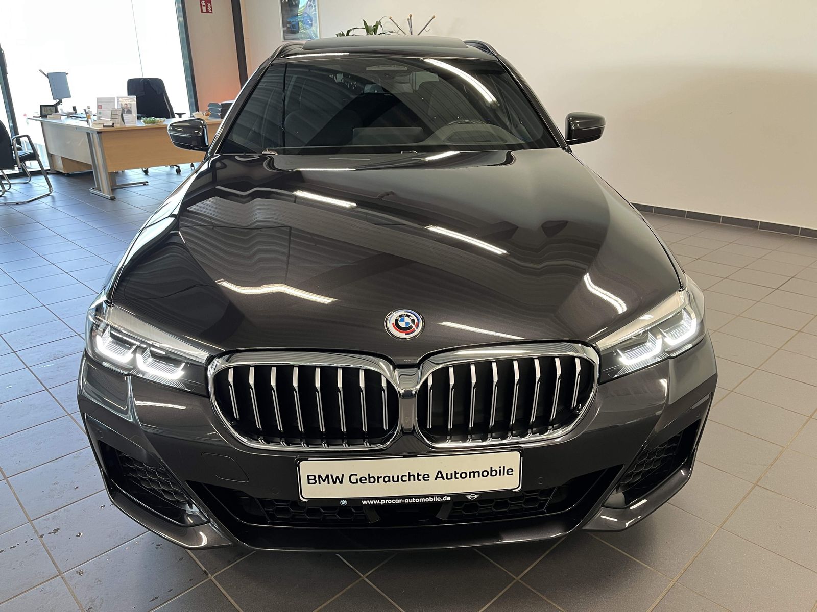 BMW 520d xDrive Touring M Sport HUD PANO ACC RFK NAV foto 7