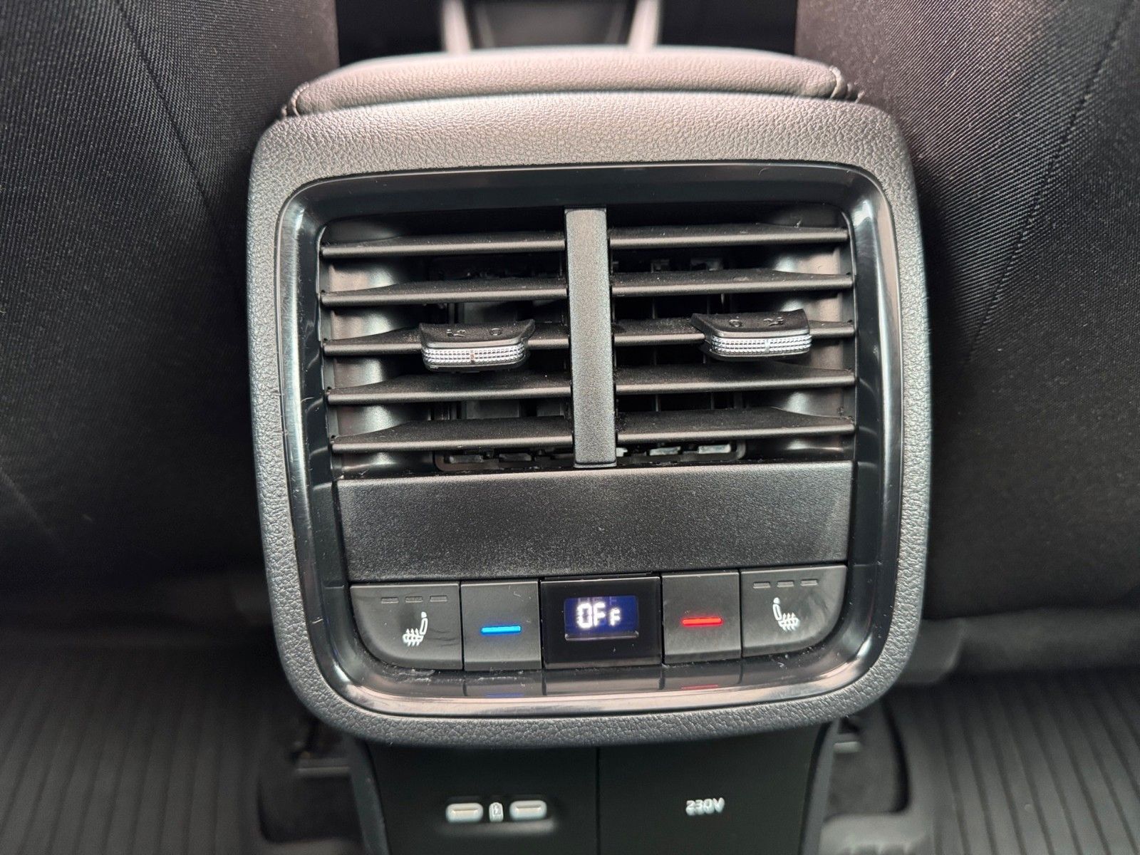 Fahrzeugabbildung SKODA Octavia Combi Ambition Clever 2.0 TDI