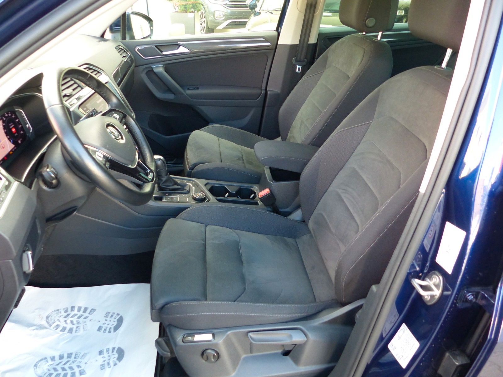 Fahrzeugabbildung Volkswagen Tiguan Comfortline 4Motion 2.0 TDI,DSG,PANO,NAVI
