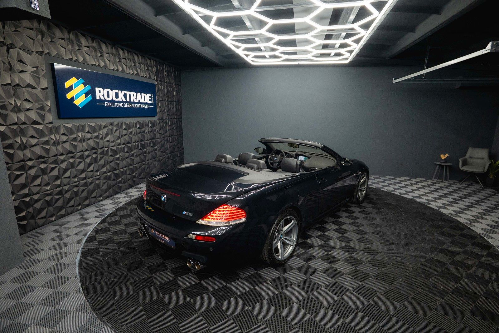 Fahrzeugabbildung BMW M6 Cabrio 5.0 V10 SMG Carbon *Head Up*Bi-Xenon*