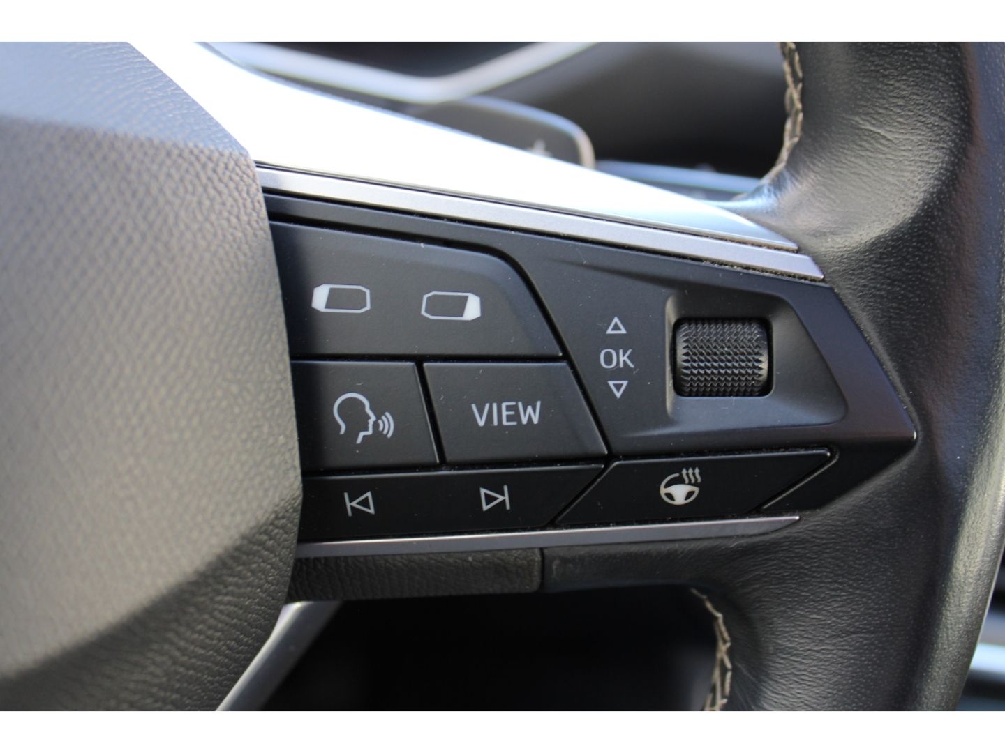 Fahrzeugabbildung SEAT Tarraco Xcellence 4Drive Pano LED ACC AHK StHZg