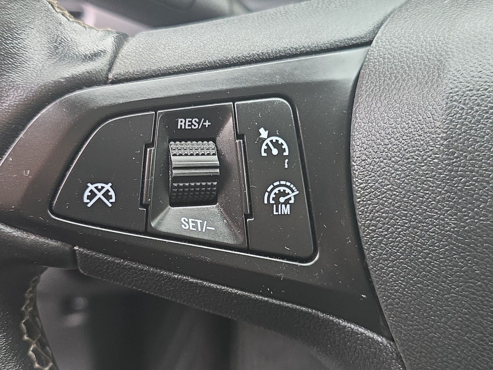 Fahrzeugabbildung Opel Astra K Sports Tourer Business/Lenkradheizung/