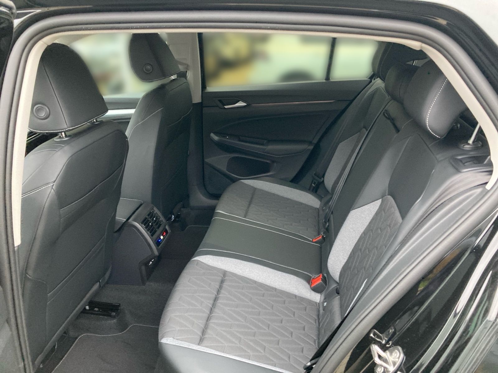 Volkswagen Golf - Bild 11