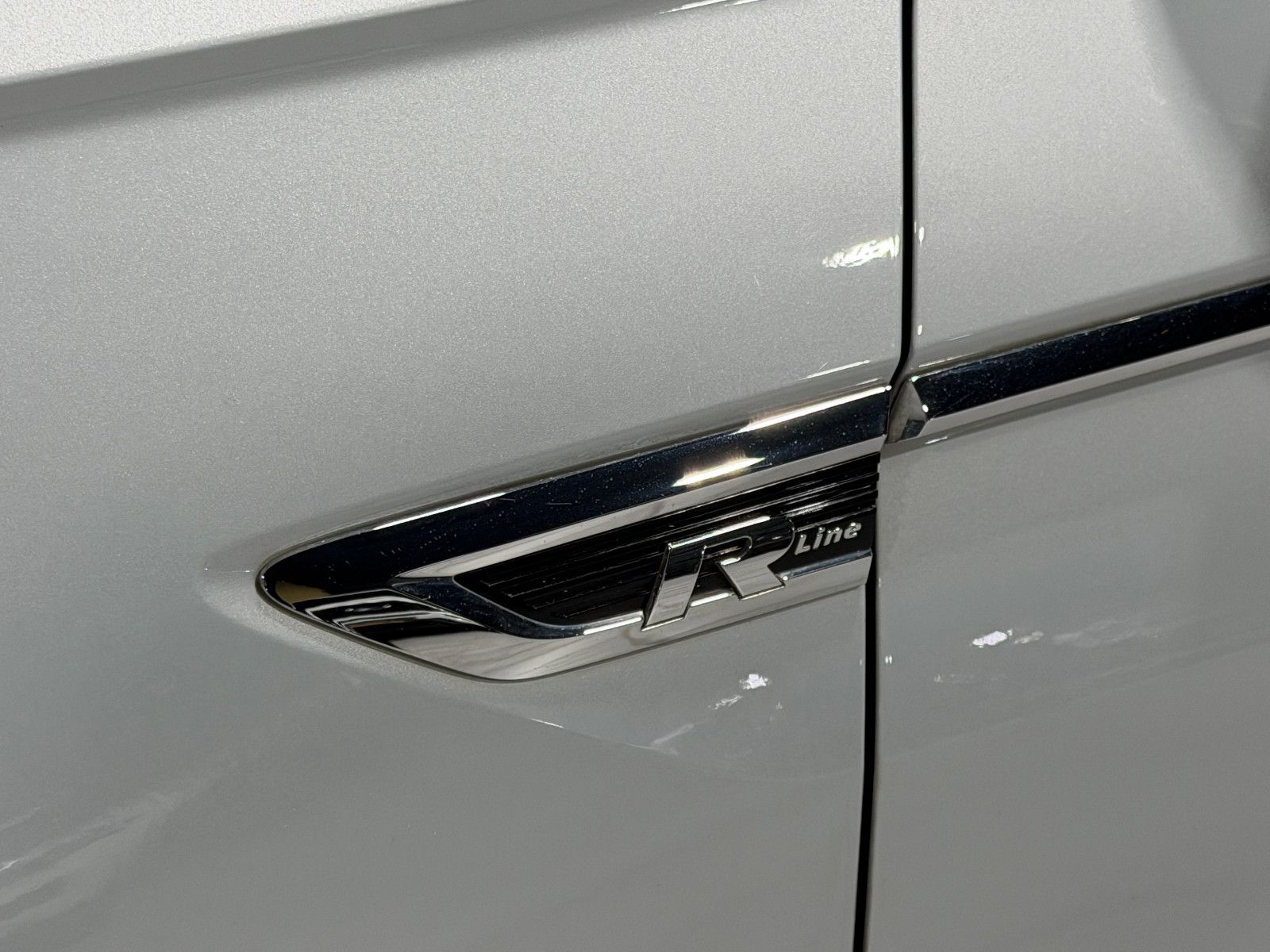 Fahrzeugabbildung Volkswagen Tiguan Allspace Highline 4Motion/R-LINE/PANO/LED