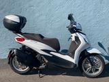 Piaggio BEVERLY 400 HPE S MIT ABS / ASR & TOPCASE - PIAGGIO ROLLER 400