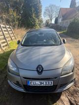 Renault Megane Coupé Bose Edition TCe 130 Bose Edition - Renault Megane aus 2011: Bose