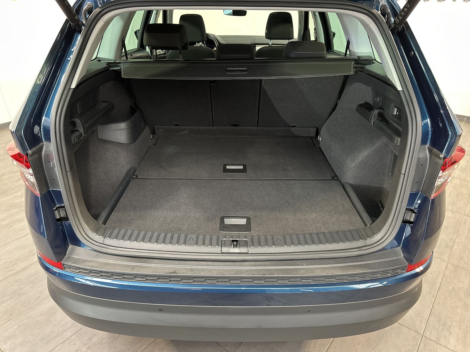 Fahrzeugabbildung SKODA Kodiaq 2.0 TDI DSG Tour NAV+LED+AHK+PANO+19ZO+VC