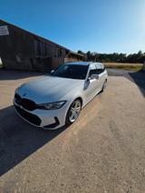 BMW 330i Touring M Sport Auto,SH,AHK,CAM,PANO,Leder - BMW 330 in Dortmund