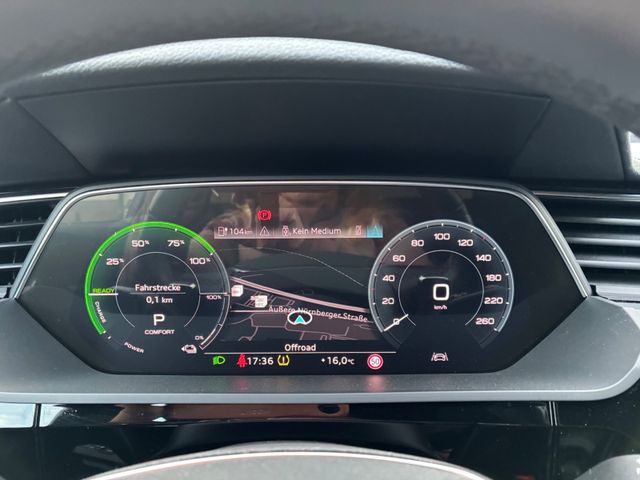 Fahrzeugabbildung Audi e-tron 50 quattro >AHK/LEDER/KAM/NAV/SHZ<