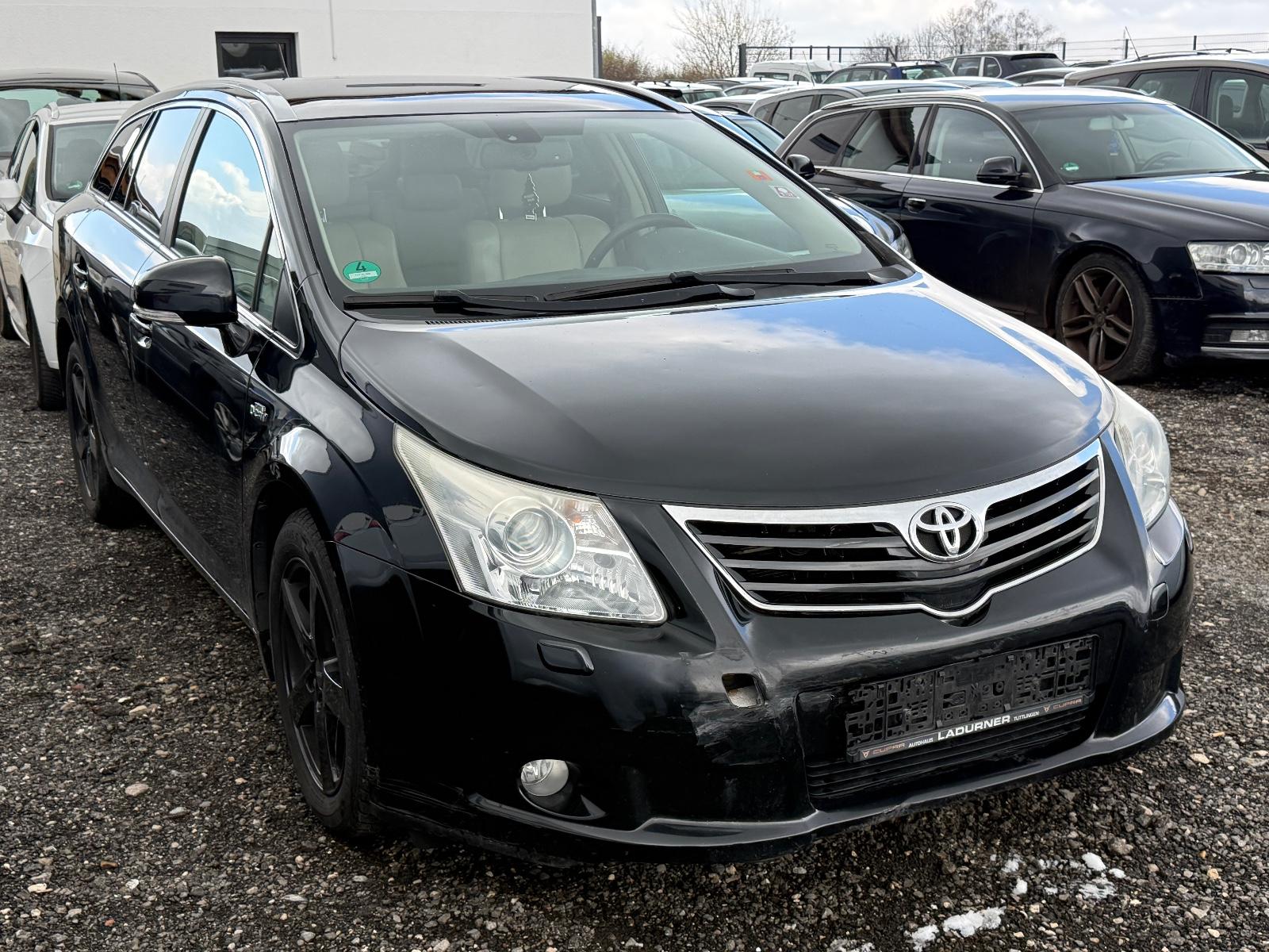 Toyota Avensis Kombi Executive 2.2D/KEYLESS/PANO/LEDER/