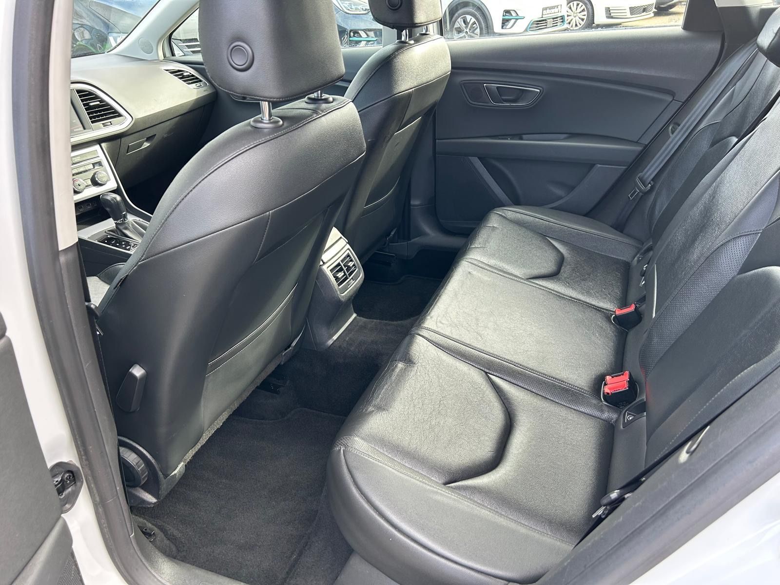 Fahrzeugabbildung SEAT Leon ST Style°DSG°Navi°Leder°LED°