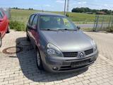Renault Clio Blue Sensation 1.2 16V - Renault Clio: Blue Sensation