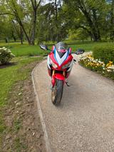 Honda CBR1000RR Fireblade SC59 SP - HONDA CB 1000F