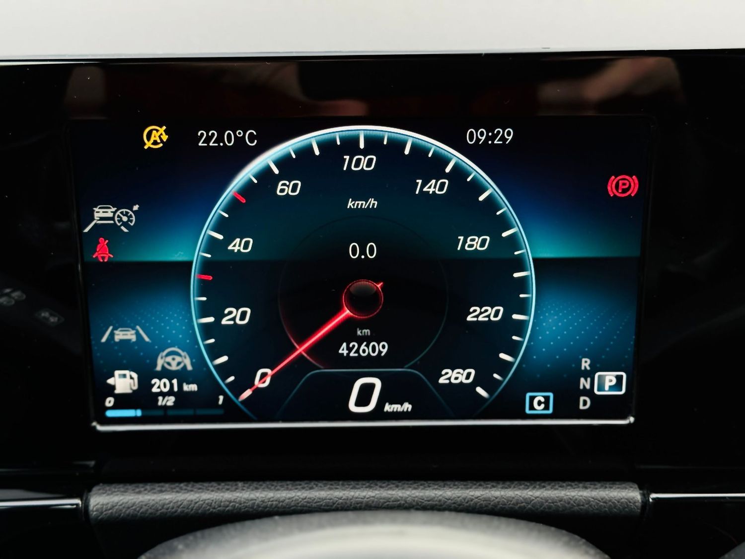 Fahrzeugabbildung Mercedes-Benz B 180 d, Autom, Distronic, PTS, RFK, Navi, Totw,